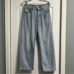 LEVI’S Premium Light Blue Ribcage straight ankle denim Jeans size 27